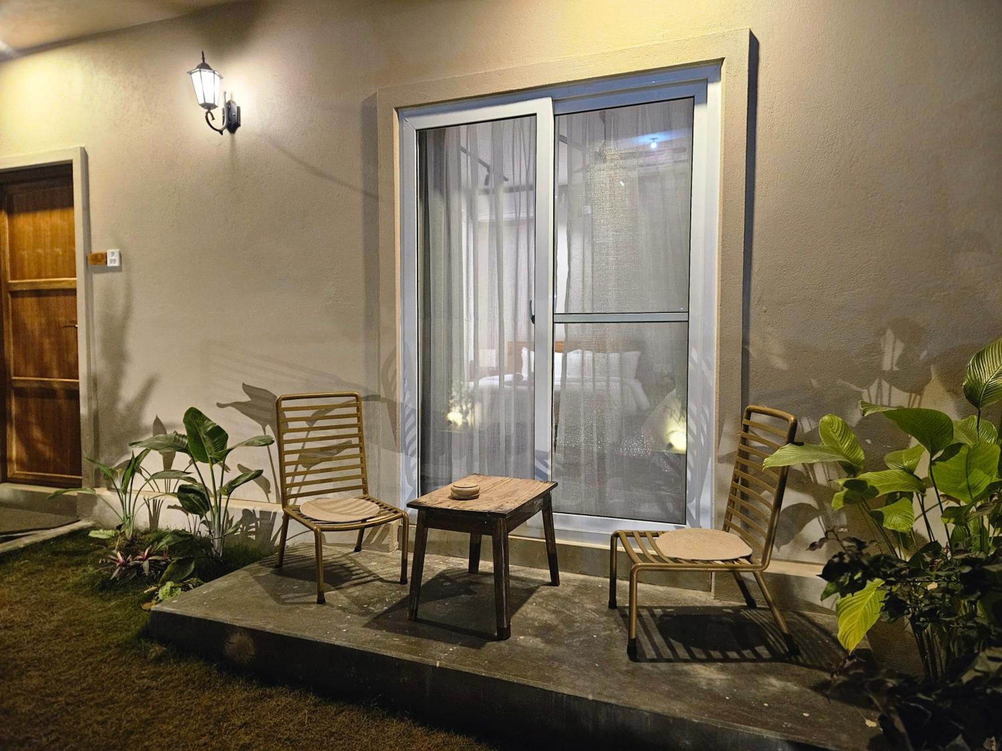 Hotel Blossom Pokhara Kültér fotó