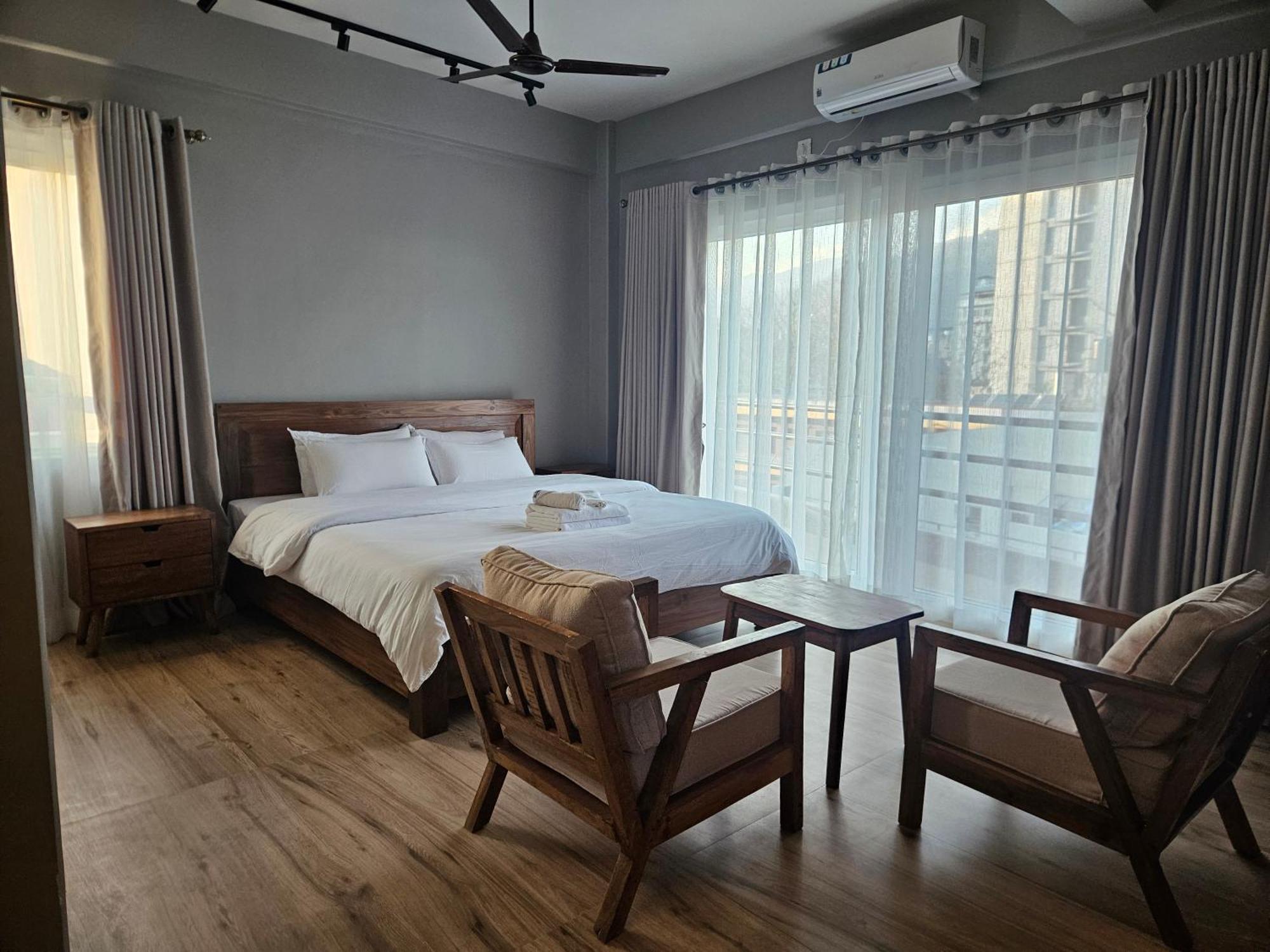 Hotel Blossom Pokhara Szoba fotó